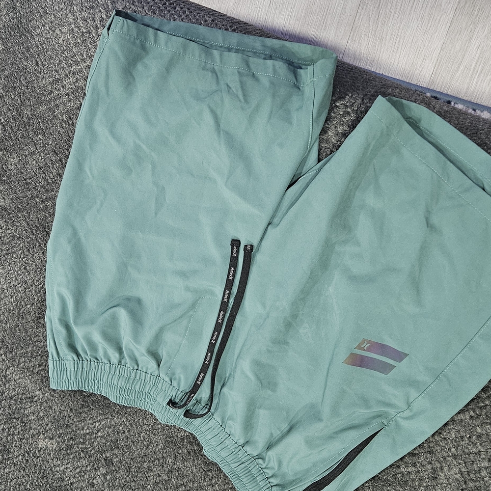 Hurley Men's Athletic Shorts - Green